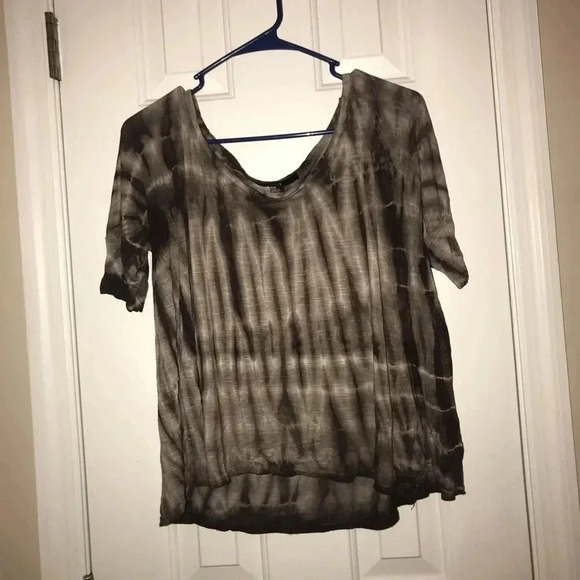 Forever 21 Tops - Forever 21 Tie Dye Top